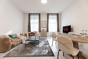 Magnolia Apartment Hotel