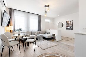 Magnolia Apartment Hotel