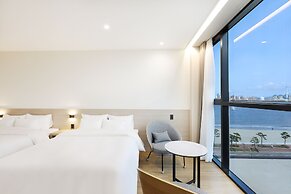 Pohang Hound Hotel Songdo Beach