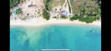 150 m From a Paradise Beach 3 Bedrooms Pool