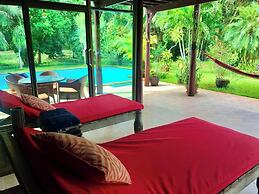 Villa Paraiso Traditional Thai