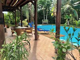 Villa Paraiso Traditional Thai