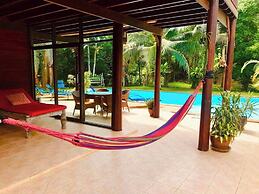 Villa Paraiso Traditional Thai