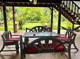 Villa Paraiso Traditional Thai