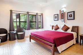 Villa With Private Pool and Mountain Views