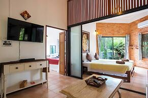 Villa With Private Pool and Mountain Views