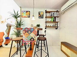 Shanghai Hills & Aromahome Terrace Loft