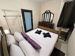 Traditional Maltese 3BD Apartment