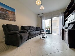 Traditional Maltese 3BD Apartment