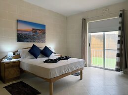 Traditional Maltese 3BD Apartment