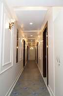Hotel Royal Suites