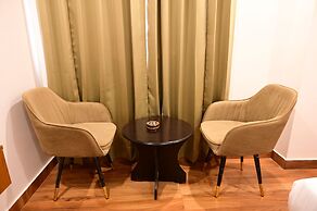 Hotel Royal Suites