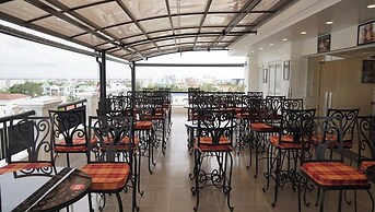 Dong Anh Hotel