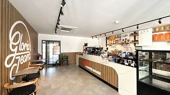 Riverside Life Residences