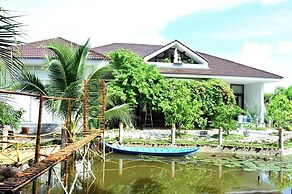 Ozon Hotel