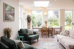 Newly Renovated Beachside Retreat for 10