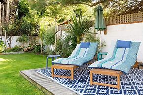 Newly Renovated Beachside Retreat for 10