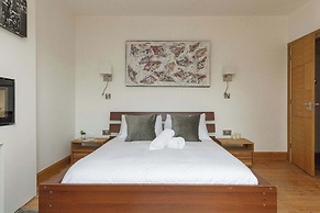Spacious 4-bed Near City Sea