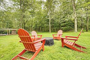 Pet-friendly Cottage, 2 Mi to Saugatuck Falls