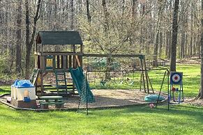 Pet-friendly Cottage, 2 Mi to Saugatuck Falls