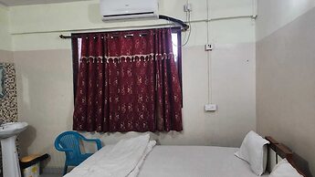 Ghansar Lodge maharastra AC Room