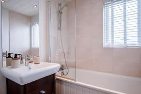 Swallow Lodge - 3 Bedroom Lodge - Wisemans Bridge
