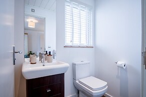 Swallow Lodge - 3 Bedroom Lodge - Wisemans Bridge