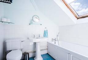 Rooftops - 1 Bedroom Apartment - Tenby