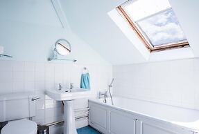 Rooftops - 1 Bedroom Apartment - Tenby