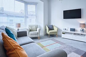 Bay View - 2 Bedroom Apartment - Tenby
