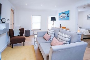 Flat 2 - 1 Bedroom Apartment - Tenby