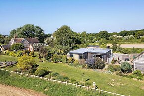 Bespoke Retreat for 4 in West Wittering