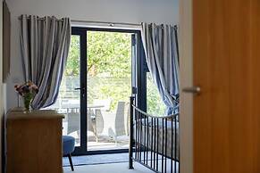 Bespoke Retreat for 4 in West Wittering