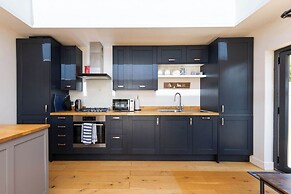 Bespoke Retreat for 4 in West Wittering