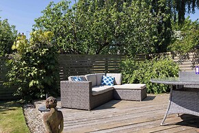 Bespoke Retreat for 4 in West Wittering