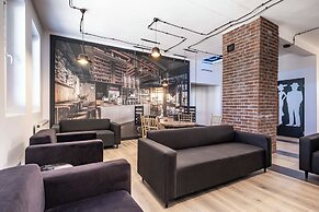 VOLA Hostel