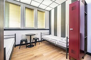 VOLA Hostel