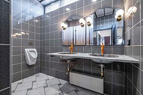 VOLA Hostel