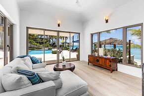 Notos Cove