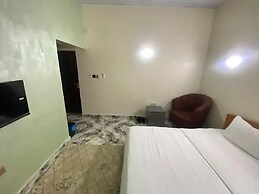 The Canopy Haven Apartment