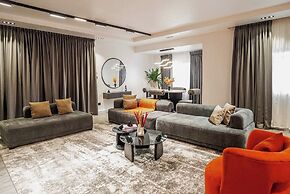 Jam Manor Suites and Apartment