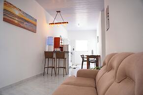 Casa Pet Friendly c Churrasqueira e Terra o