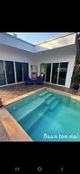 2 Bedrooms 400 m From the Beach