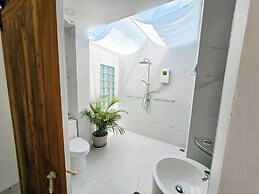 2 Bedrooms 400 m From the Beach