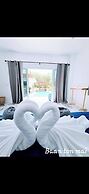 2 Bedrooms 400 m From the Beach
