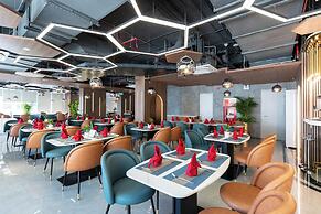 Bcons City Hotel
