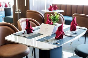 Bcons City Hotel