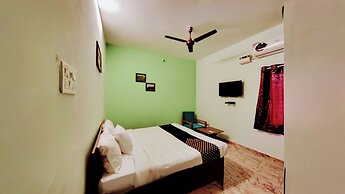 Naadi Grand Inn