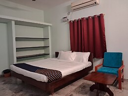 Naadi Grand Inn
