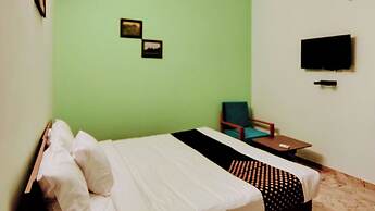 Naadi Grand Inn